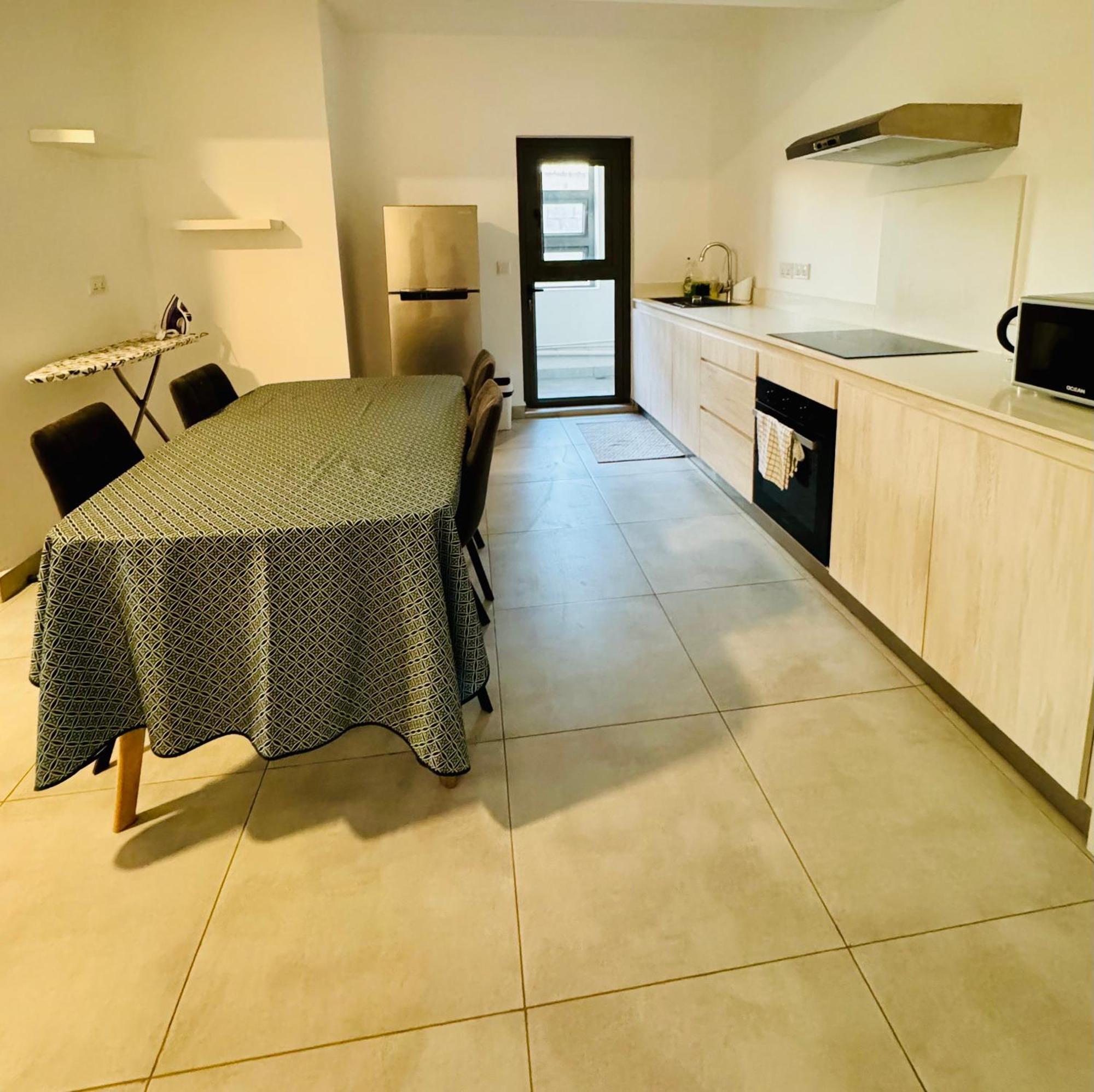 Modern Flat In Flic En Flac-Walk To The Beach ภายนอก รูปภาพ