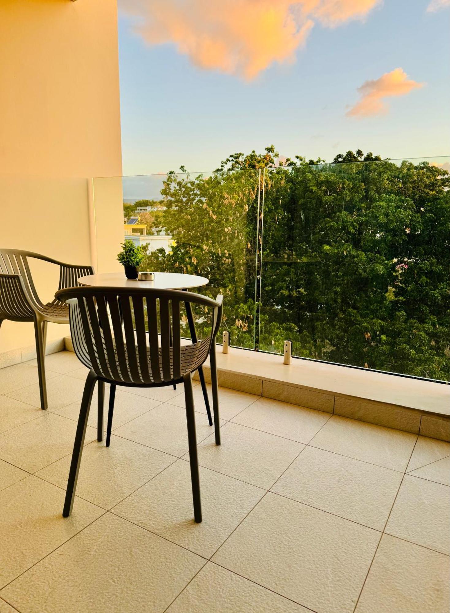 Modern Flat In Flic En Flac-Walk To The Beach ภายนอก รูปภาพ